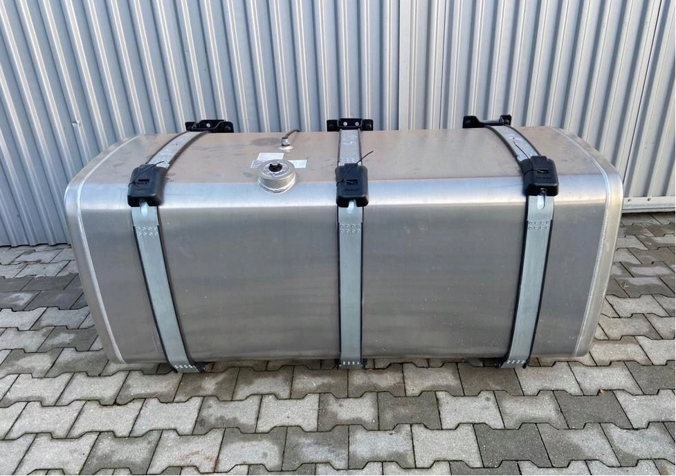 ZBIORNIK PALIWA MAN TGX TGS 710 L 81122016949 - Fuel tank for Truck: picture 1 ZBIORNIK PALIWA MAN TGX TGS 710 L 81122016949 - Fuel tank for Truck: picture 1