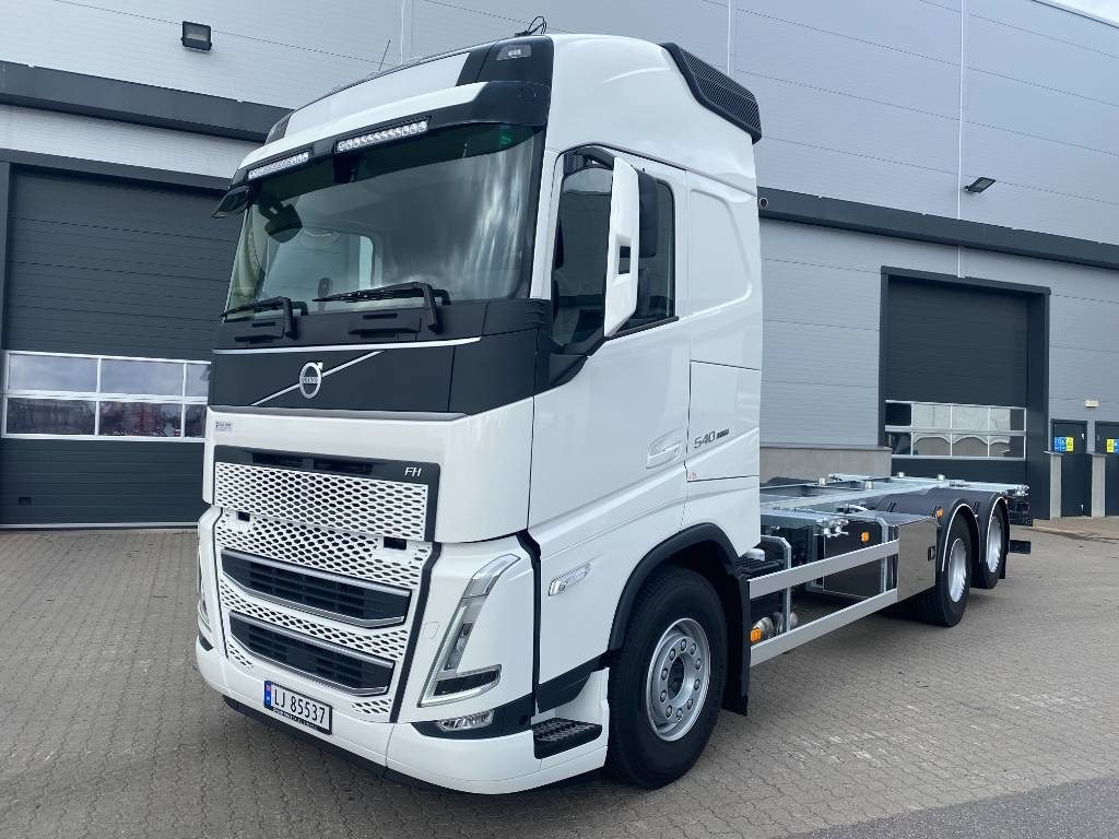Volvo FH 540  - Container transporter/ Swap body truck: picture 1 Volvo FH 540  - Container transporter/ Swap body truck: picture 1