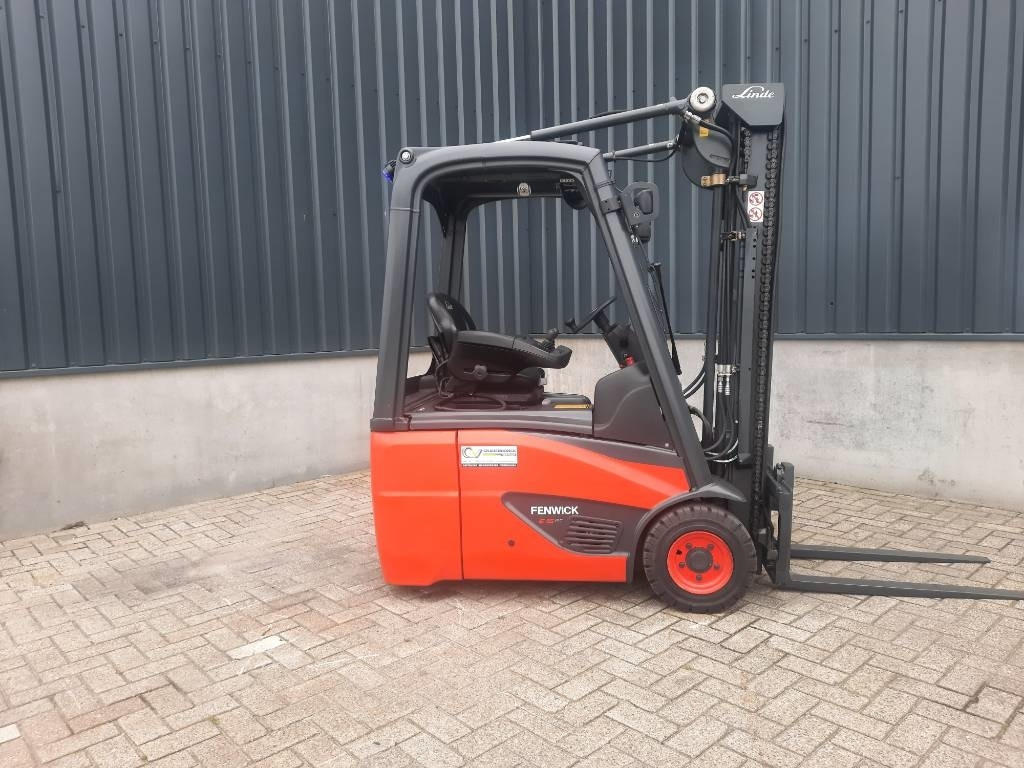 Linde E15-02 - Electric forklift: picture 3 Linde E15-02 - Electric forklift: picture 3