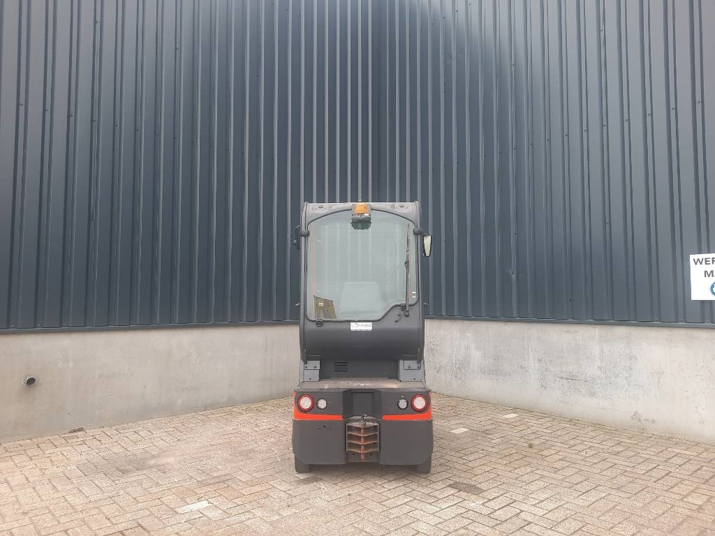 Linde P 60  - Tow tractor: picture 2 Linde P 60  - Tow tractor: picture 2