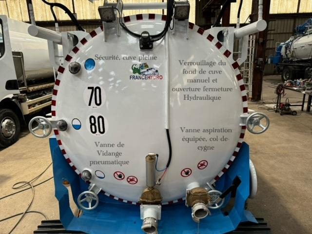 BERCE HYDROCUREUSE FRANCEHYDRO - Vacuum truck: picture 4 BERCE HYDROCUREUSE FRANCEHYDRO - Vacuum truck: picture 4