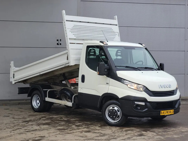 Iveco Daily 35C12 - Tipper van: picture 5 Iveco Daily 35C12 - Tipper van: picture 5