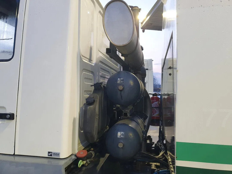 MAN LE 15.250 Eurovoirie Sweeper Manual Steelsuspension Euro 3 2007 - Road sweeper: picture 5 MAN LE 15.250 Eurovoirie Sweeper Manual Steelsuspension Euro 3 2007 - Road sweeper: picture 5