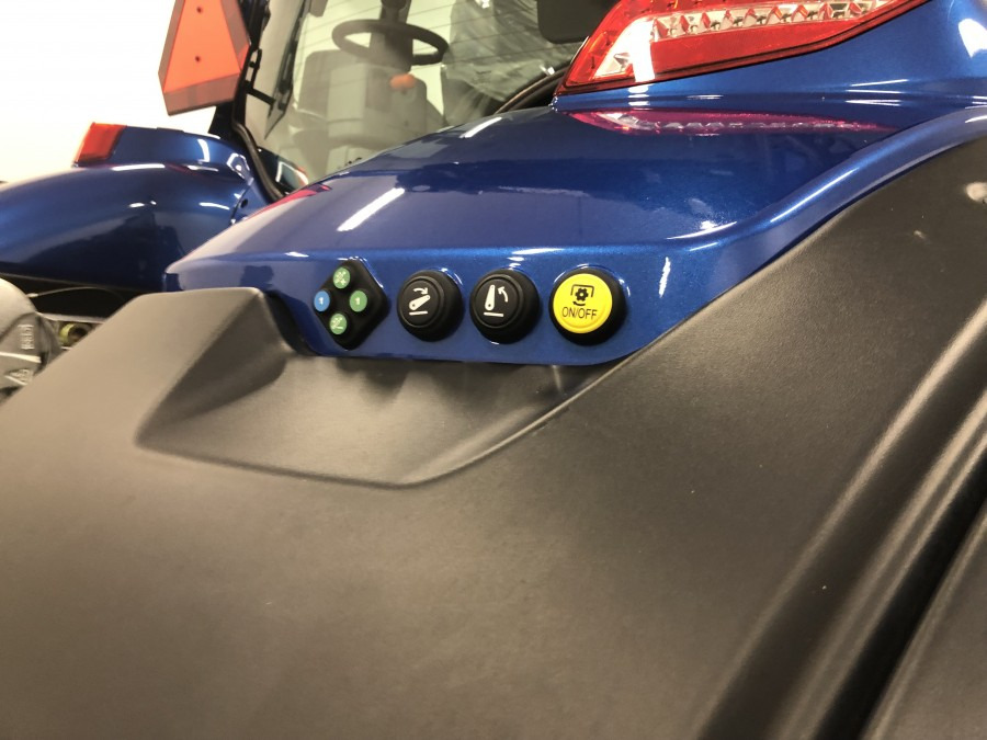 Valtra T234 - Farm tractor: picture 2 Valtra T234 - Farm tractor: picture 2