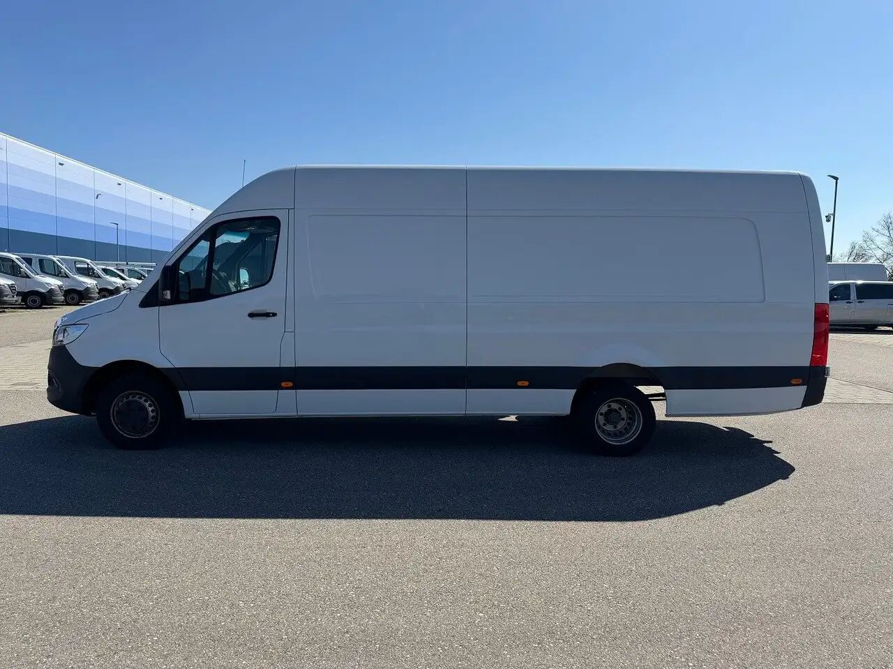 Mercedes-Benz Sprinter 519 CDI Maxi Lang Extralang XXL MBUX - Panel van: picture 3 Mercedes-Benz Sprinter 519 CDI Maxi Lang Extralang XXL MBUX - Panel van: picture 3