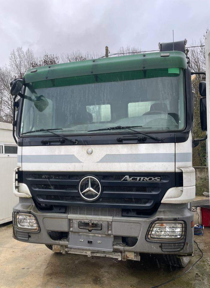 Mercedes Actros 3241 - Concrete mixer truck: picture 2 Mercedes Actros 3241 - Concrete mixer truck: picture 2