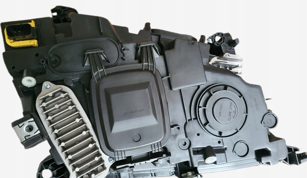 NOWY REFLEKTOR VOLVO FH4 PRAWY - Headlight for Truck: picture 4 NOWY REFLEKTOR VOLVO FH4 PRAWY - Headlight for Truck: picture 4