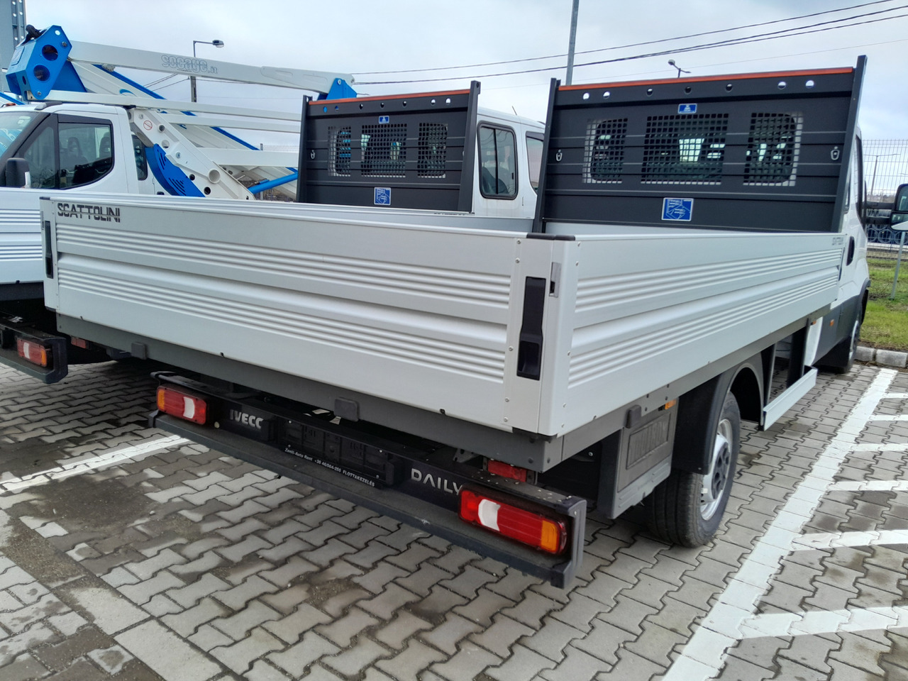 Iveco Daila 35 Daily C 18 H 3450 - Flatbed van: picture 5 Iveco Daila 35 Daily C 18 H 3450 - Flatbed van: picture 5