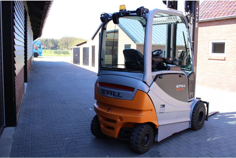 Still RX60 25 heftruck elektrische triplex sideshift - Electric forklift: picture 3 Still RX60 25 heftruck elektrische triplex sideshift - Electric forklift: picture 3