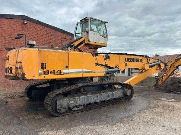 Liebherr R944 - Crawler excavator: picture 1 Liebherr R944 - Crawler excavator: picture 1