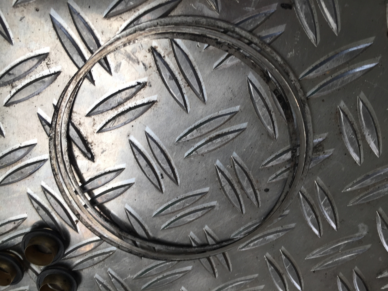 Gebrauchte diverse Gummiringe für Motorblock, Kalmar, Stapler, VOLVO, Artikel - Nr. : 7720 - 2 - Piston/ Ring/ Bushing for Truck: picture 2 Gebrauchte diverse Gummiringe für Motorblock, Kalmar, Stapler, VOLVO, Artikel - Nr. : 7720 - 2 - Piston/ Ring/ Bushing for Truck: picture 2