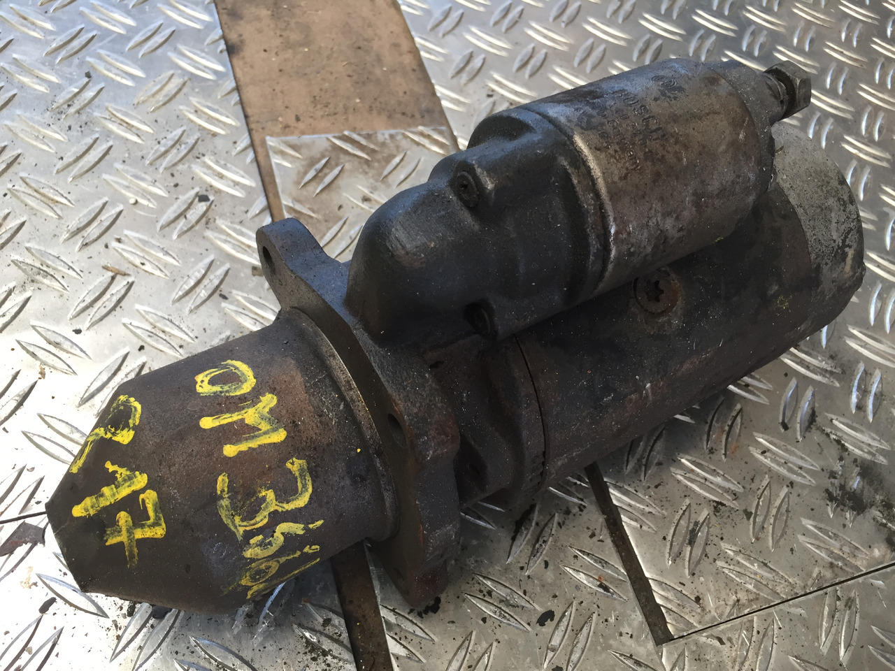 Gebrauchter Anlasser, MB 817 Motor Typ OM 366 LA, Bosch, Artikel - Nr. : 0 001 368 309 - Starter for Truck: picture 1 Gebrauchter Anlasser, MB 817 Motor Typ OM 366 LA, Bosch, Artikel - Nr. : 0 001 368 309 - Starter for Truck: picture 1