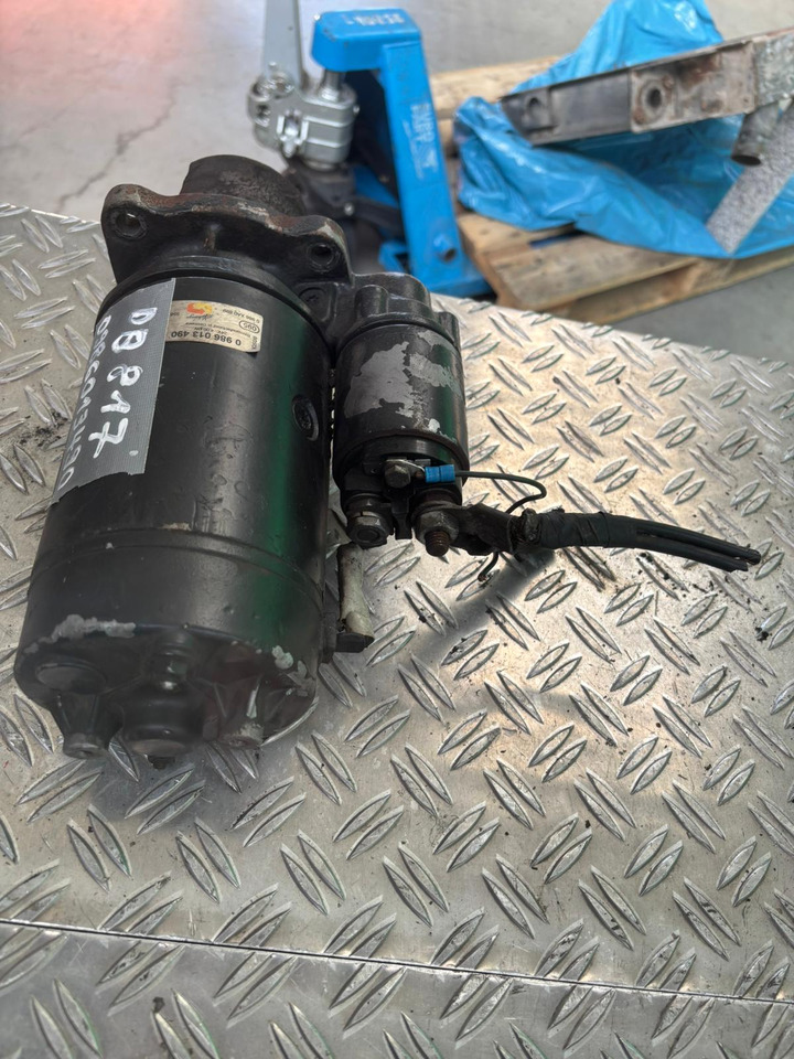 Neuwertiger Anlasser, DB 817 Motor Typ OM 366 LA, Bosch, Artikel - Nr. : 0986013490 - Starter for Truck: picture 2 Neuwertiger Anlasser, DB 817 Motor Typ OM 366 LA, Bosch, Artikel - Nr. : 0986013490 - Starter for Truck: picture 2