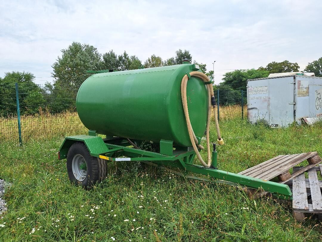 Trailer 2500 litres - Tank trailer: picture 1 Trailer 2500 litres - Tank trailer: picture 1