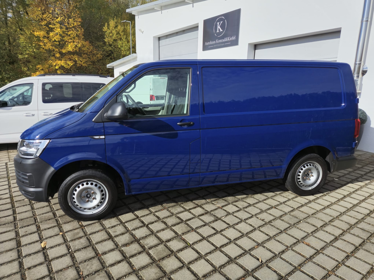 VOLKSWAGEN T6 Transporter Kasten-Kombi 4Motion/Navi/LED - Panel van: picture 3 VOLKSWAGEN T6 Transporter Kasten-Kombi 4Motion/Navi/LED - Panel van: picture 3