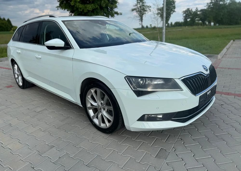 Skoda Superb 2.0 TSI 4x4 Sportline DSG - Station wagon: picture 2 Skoda Superb 2.0 TSI 4x4 Sportline DSG - Station wagon: picture 2