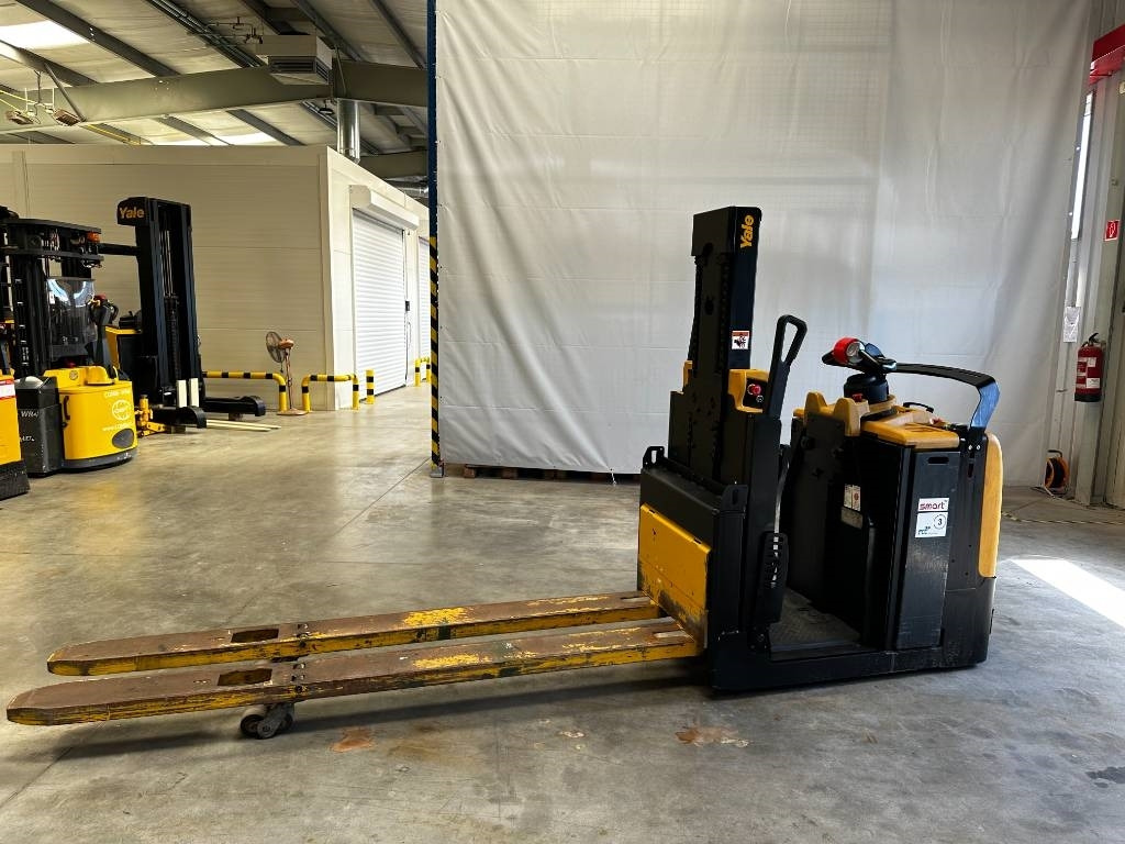 Yale MO20 - Order picker: picture 1 Yale MO20 - Order picker: picture 1