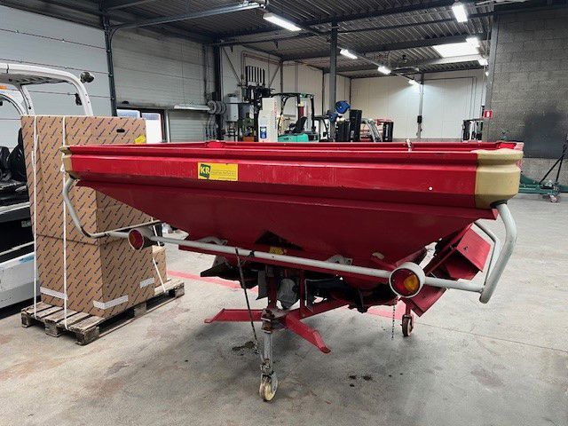 Lely Centerliner SX - Fertilizer spreader: picture 3 Lely Centerliner SX - Fertilizer spreader: picture 3