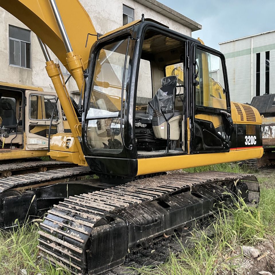 CATERPILLAR 320CL - Crawler excavator: picture 2 CATERPILLAR 320CL - Crawler excavator: picture 2