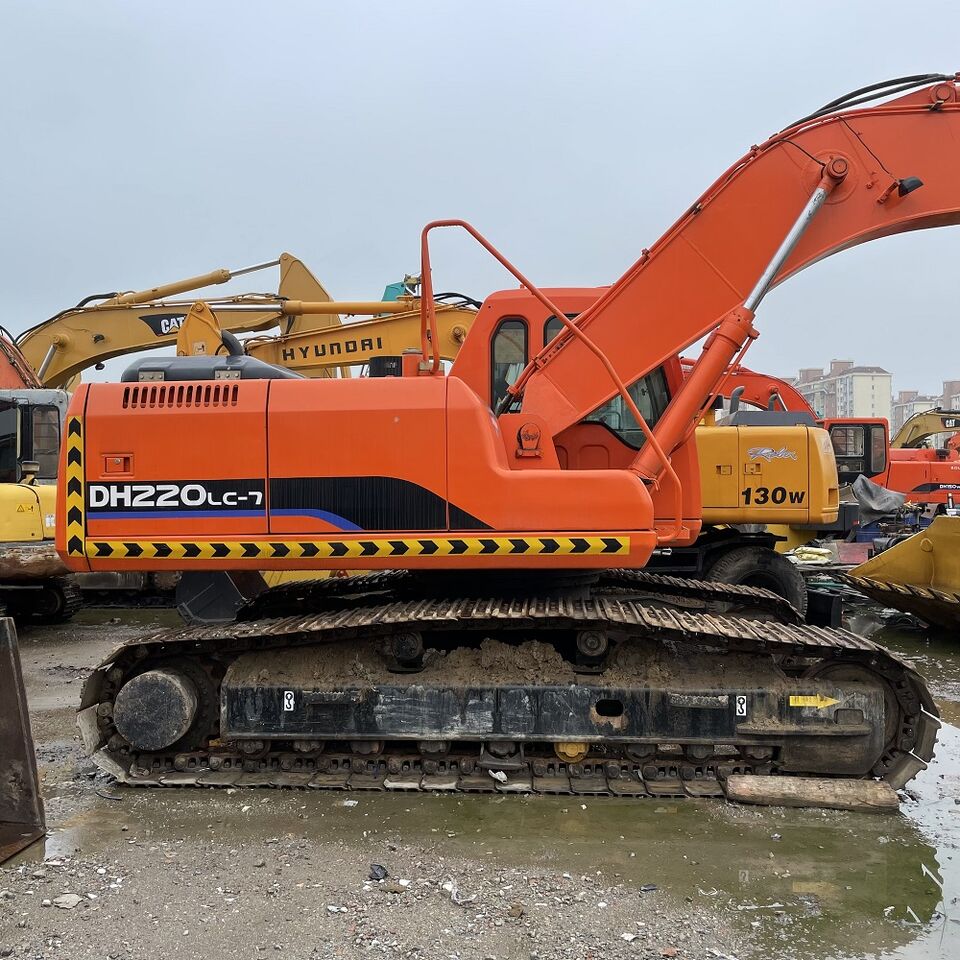DOOSAN DH220 - Crawler excavator: picture 2 DOOSAN DH220 - Crawler excavator: picture 2
