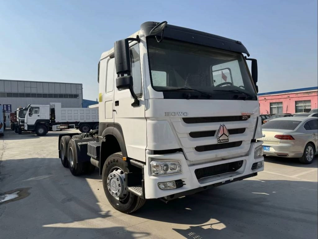 Tractor unit Howo 371: picture 1