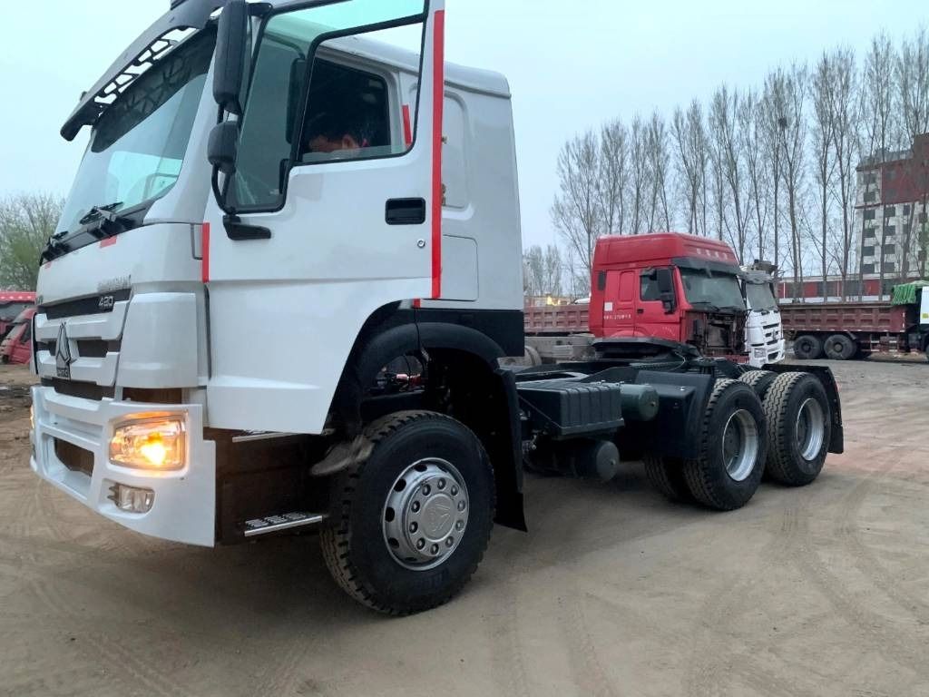 Howo 420 6x4 - Tractor unit: picture 4 Howo 420 6x4 - Tractor unit: picture 4