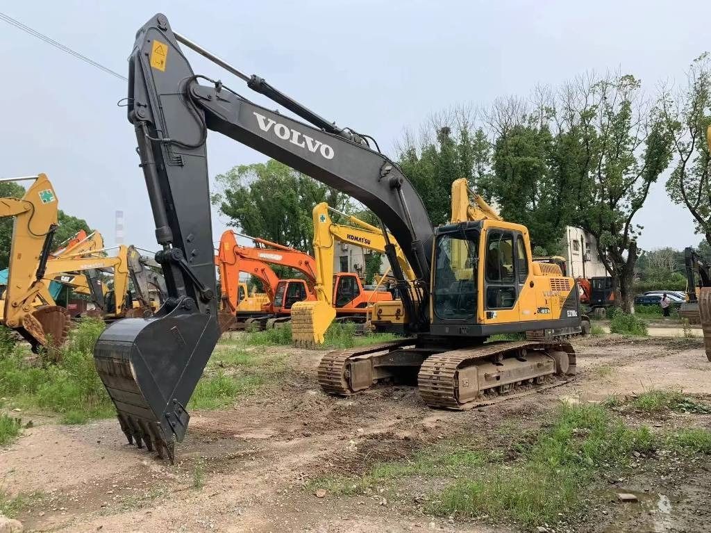 Volvo EC210 - Crawler excavator: picture 3 Volvo EC210 - Crawler excavator: picture 3