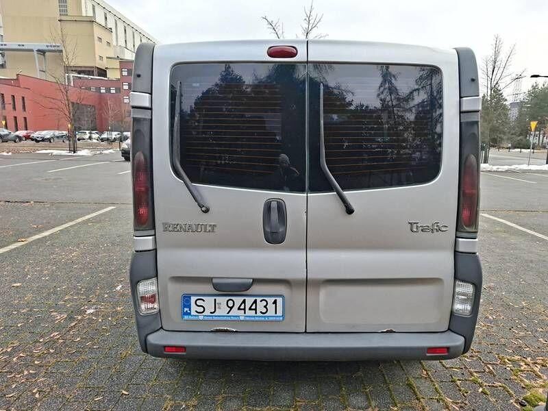 Renault Trafic Minivan - Passenger van: picture 3 Renault Trafic Minivan - Passenger van: picture 3