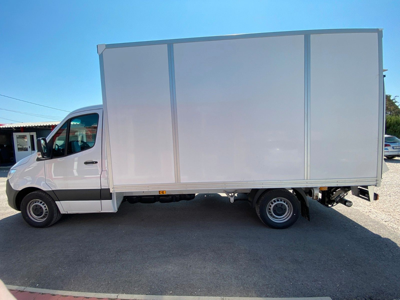 Mercedes-Benz Sprinter 317 Koffer+LBW - Box van: picture 3 Mercedes-Benz Sprinter 317 Koffer+LBW - Box van: picture 3
