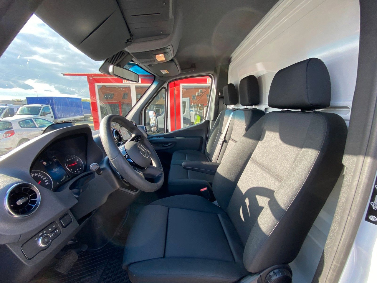 Leasing of  Mercedes-Benz Sprinter 519 Koffer Mercedes-Benz Sprinter 519 Koffer: picture 10