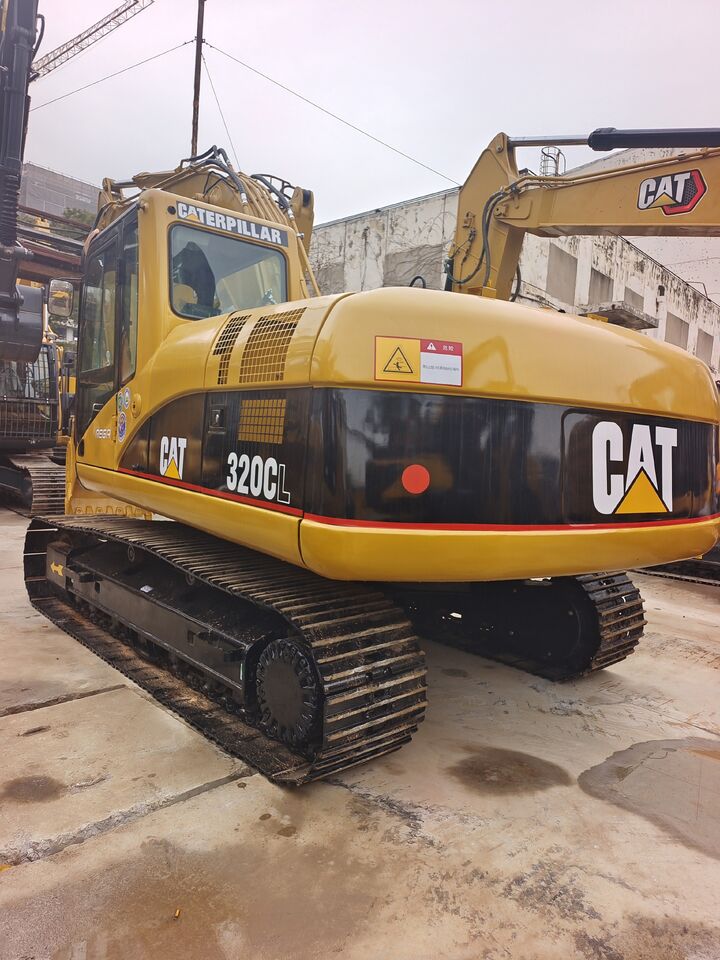 CATERPILLAR 320CL 3000 UNTS IN STOCK CHINA BIGGEST SUPPLIER - Crawler excavator: picture 1 CATERPILLAR 320CL 3000 UNTS IN STOCK CHINA BIGGEST SUPPLIER - Crawler excavator: picture 1