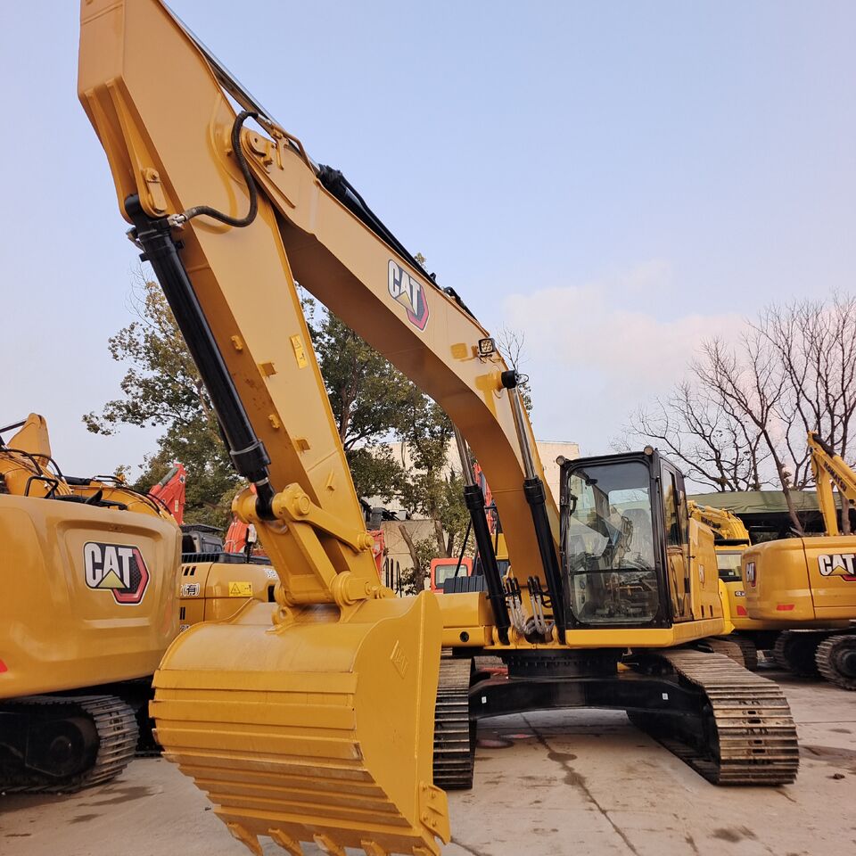 CATERPILLAR 320GC 3000 UNTS IN STOCK CHINA BIGGEST SUPPLIER - Crawler excavator: picture 1 CATERPILLAR 320GC 3000 UNTS IN STOCK CHINA BIGGEST SUPPLIER - Crawler excavator: picture 1