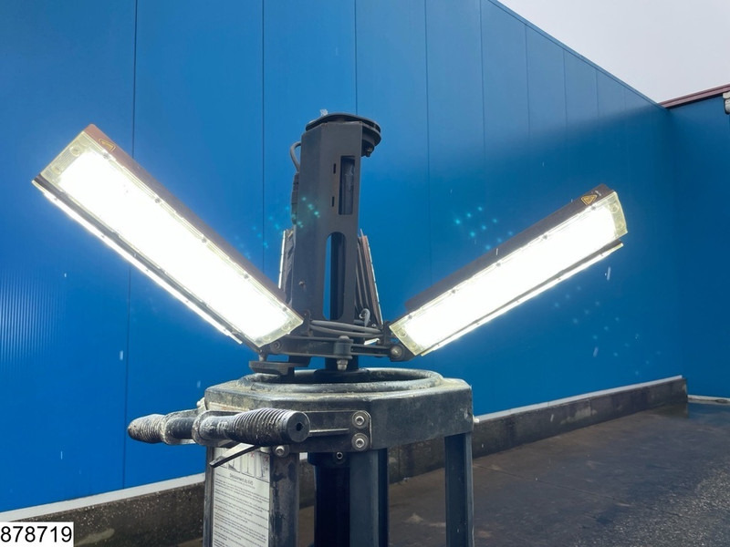 ELC K45 LED, height 4,5M - Construction machinery: picture 5 ELC K45 LED, height 4,5M - Construction machinery: picture 5