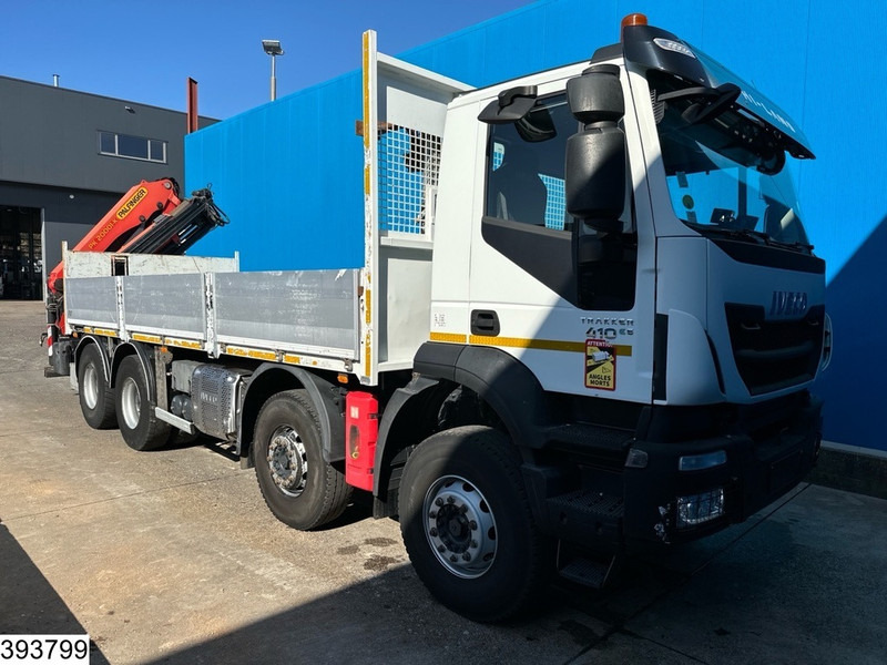 Iveco Trakker 410 8x4, EURO 6, Palfinger, Remote, Retarder - Dropside/ Flatbed truck, Crane truck: picture 3 Iveco Trakker 410 8x4, EURO 6, Palfinger, Remote, Retarder - Dropside/ Flatbed truck, Crane truck: picture 3