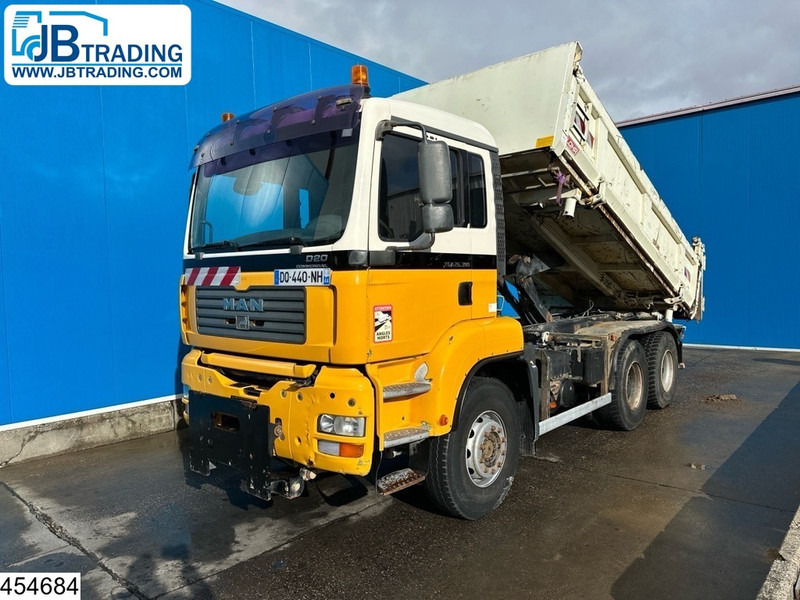 MAN TGA 26 390 6x4, Manual, Steel suspension - Tipper: picture 1 MAN TGA 26 390 6x4, Manual, Steel suspension - Tipper: picture 1