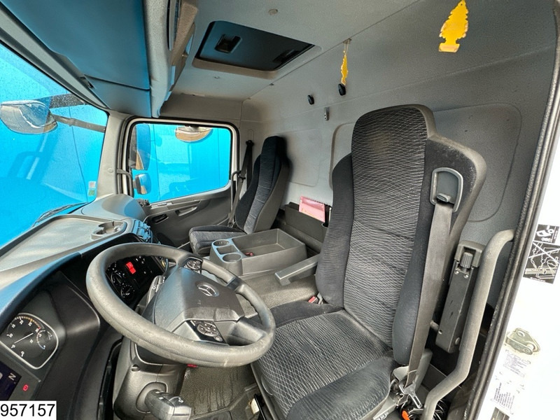 Box truck Mercedes-Benz Atego 1224 EURO 6: picture 9