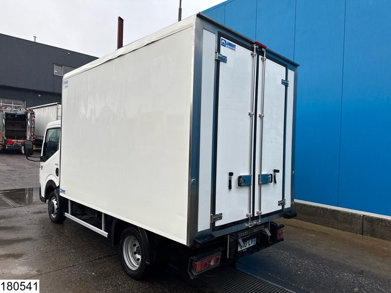 Renault ? Maxity 140 Dxi Carrier - Refrigerated van, Combi van: picture 3 Renault ? Maxity 140 Dxi Carrier - Refrigerated van, Combi van: picture 3