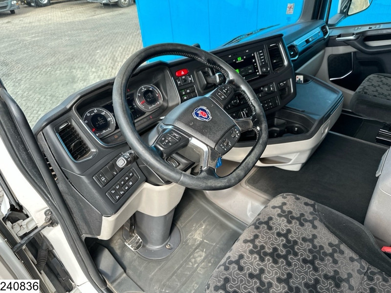Scania R 650 6X4, EURO 6, Retarder, PTO - Cab chassis truck: picture 5 Scania R 650 6X4, EURO 6, Retarder, PTO - Cab chassis truck: picture 5