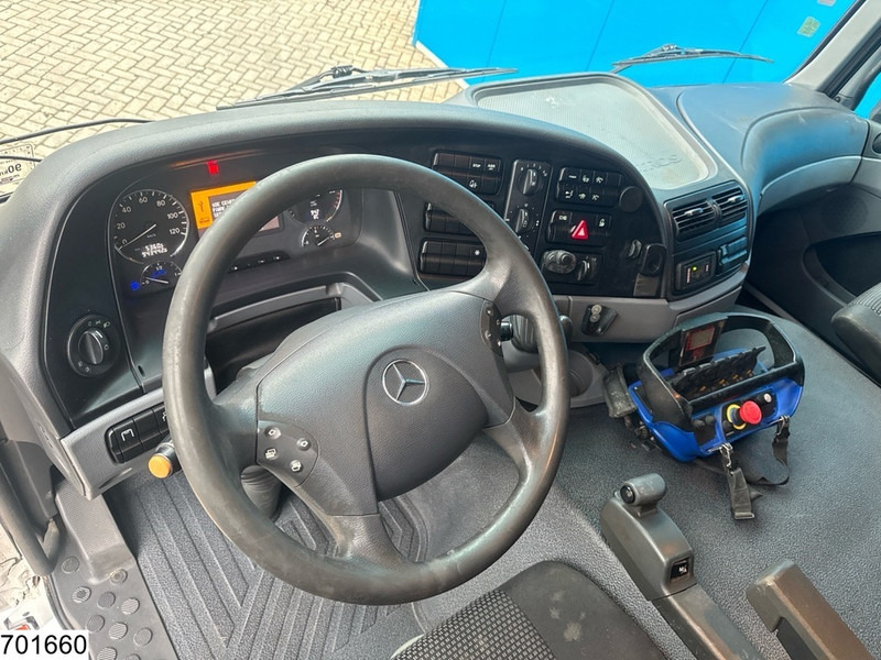 Mercedes-Benz Actros 1836 EURO 5, Fassi, Remote - Tractor unit: picture 5 Mercedes-Benz Actros 1836 EURO 5, Fassi, Remote - Tractor unit: picture 5