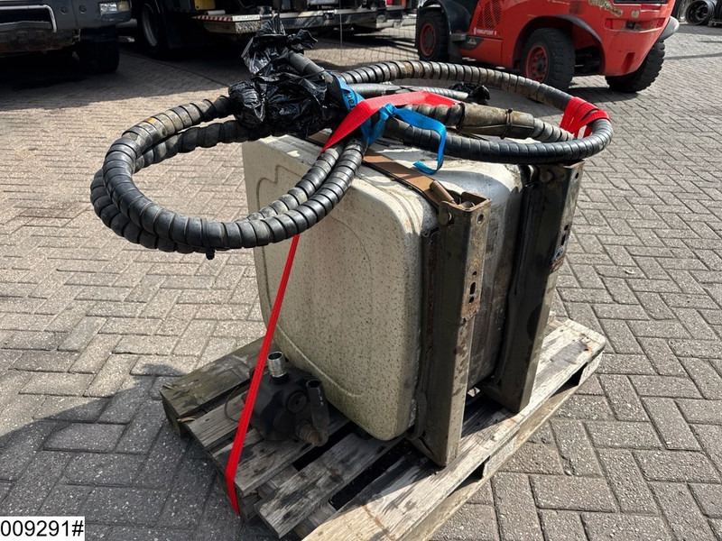 Universeel Pump, tank and hydraulic hoses - Hydraulic tank for Truck: picture 5 Universeel Pump, tank and hydraulic hoses - Hydraulic tank for Truck: picture 5
