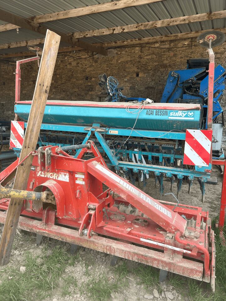 SULKY COMBINE - Combine seed drill: picture 2 SULKY COMBINE - Combine seed drill: picture 2