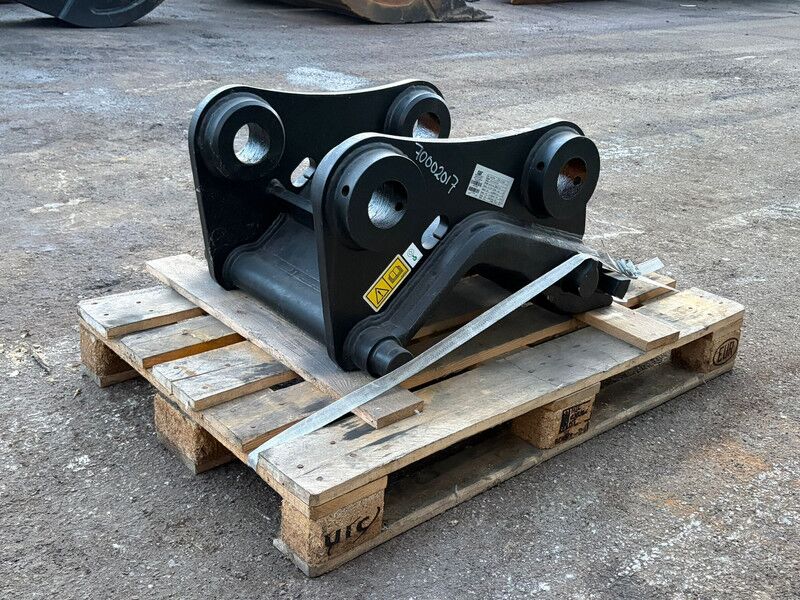 Caterpillar CW-40 CAT linkage - Quick coupler for Excavator: picture 4 Caterpillar CW-40 CAT linkage - Quick coupler for Excavator: picture 4