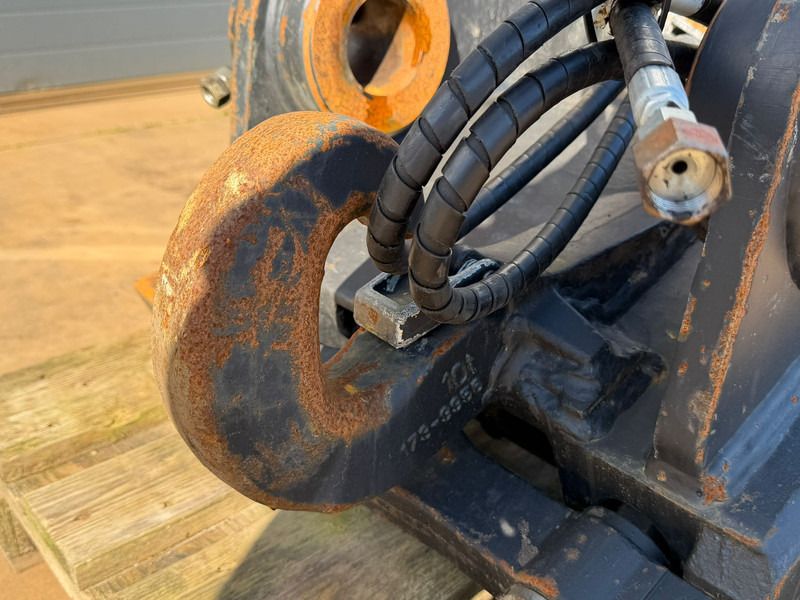 Caterpillar Quick coupler CW 40 H4N - Excavator: picture 3 Caterpillar Quick coupler CW 40 H4N - Excavator: picture 3
