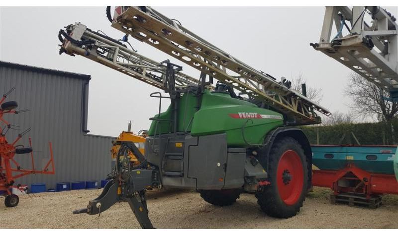 FENDT ROGATOR344 - Trailed sprayer: picture 1 FENDT ROGATOR344 - Trailed sprayer: picture 1