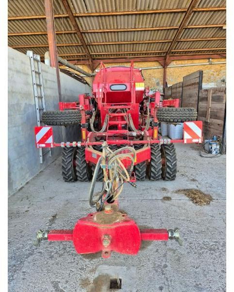 HORSCH SPRINTER4ST - Seed drill: picture 1 HORSCH SPRINTER4ST - Seed drill: picture 1