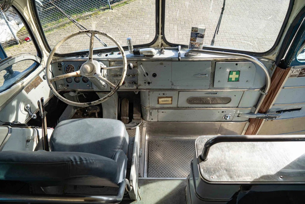 Greyhound Silversides PD4151 - 1948 - Coach: picture 2 Greyhound Silversides PD4151 - 1948 - Coach: picture 2