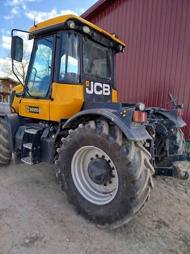 JCB 3220 - Farm tractor: picture 4 JCB 3220 - Farm tractor: picture 4