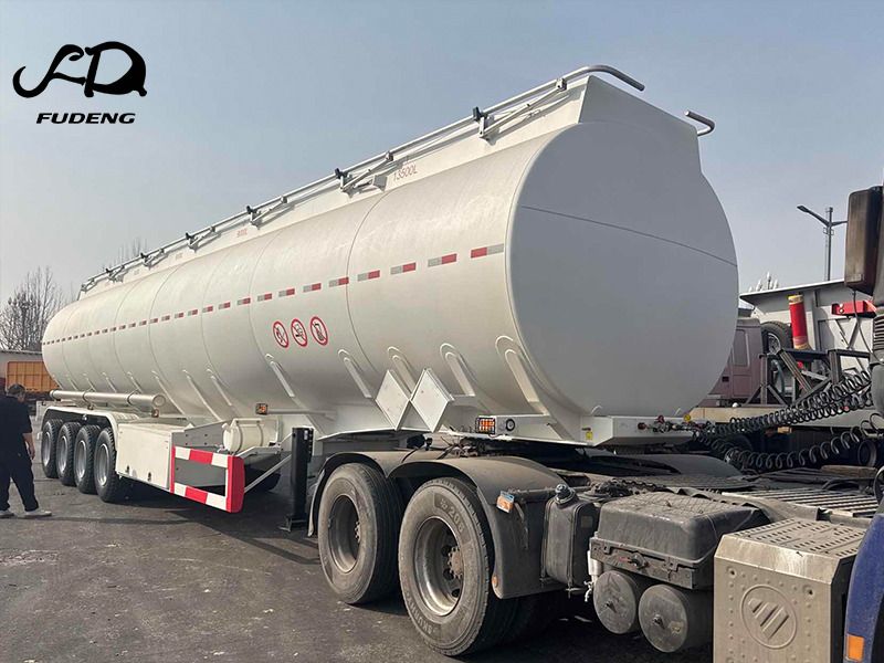 FUDENG Customized 4 Axle Oil Tanker Trailer - Tank semi-trailer: picture 1 FUDENG Customized 4 Axle Oil Tanker Trailer - Tank semi-trailer: picture 1