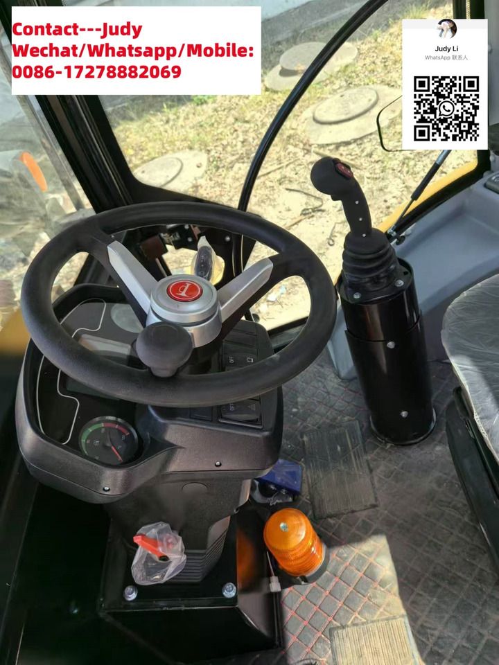 CATERPILLAR 432f - Telescopic wheel loader: picture 3 CATERPILLAR 432f - Telescopic wheel loader: picture 3