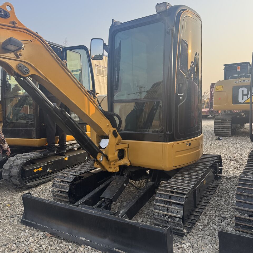 CATERPILLAR 303.5E2 - Mini excavator: picture 2 CATERPILLAR 303.5E2 - Mini excavator: picture 2